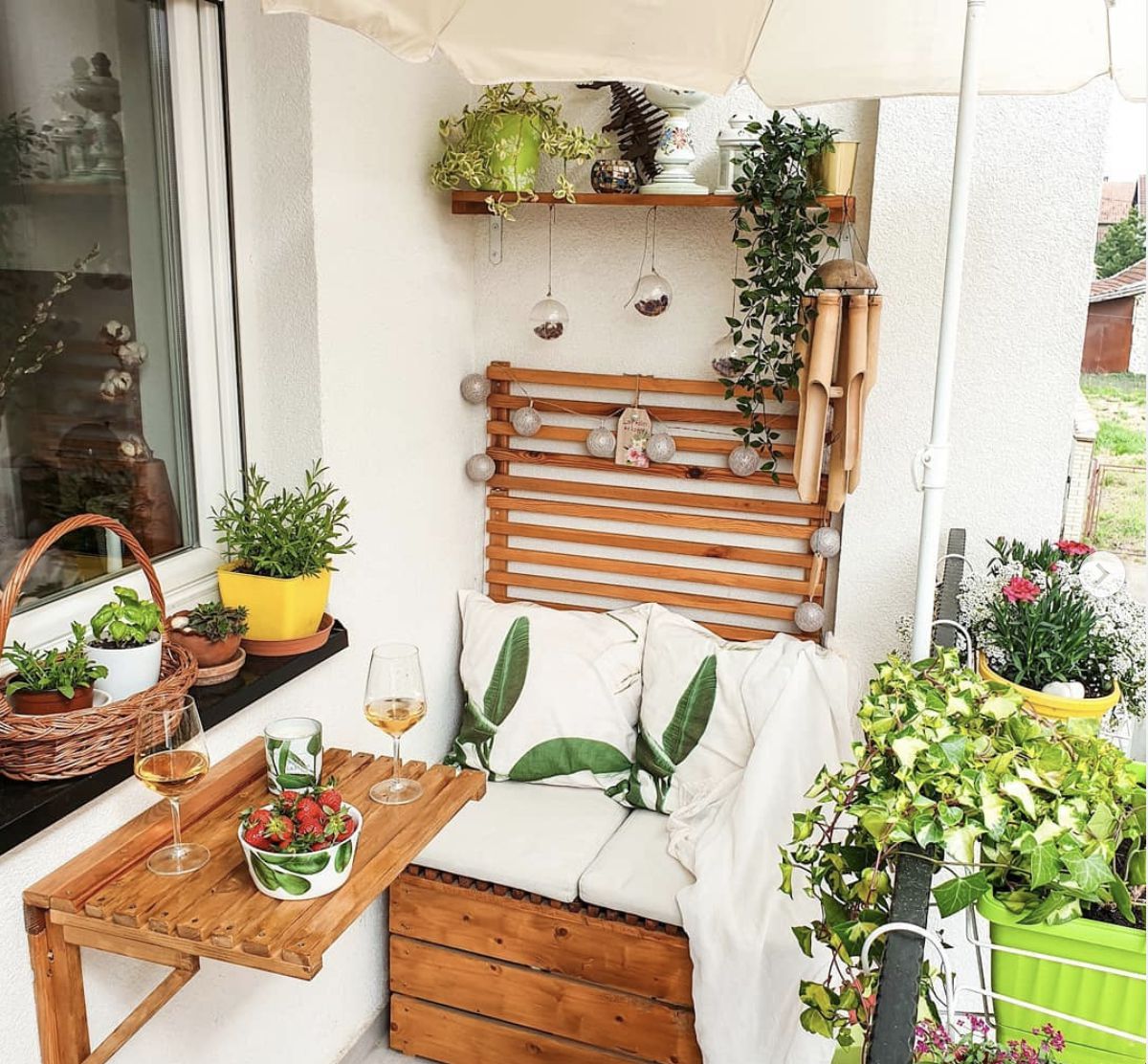 How To Decorate Balcony Apartment