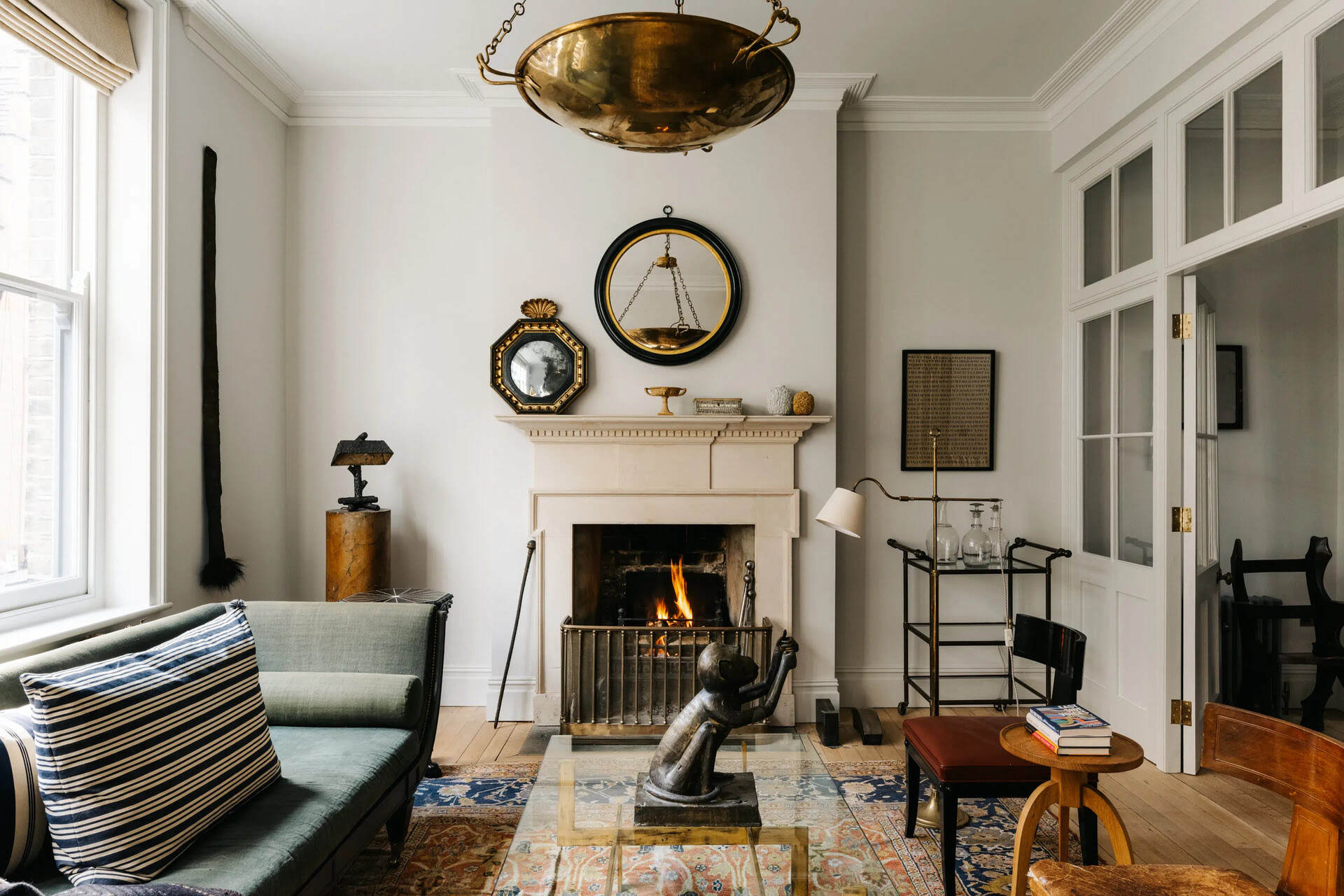 How To Design A Living Room With A Fireplace