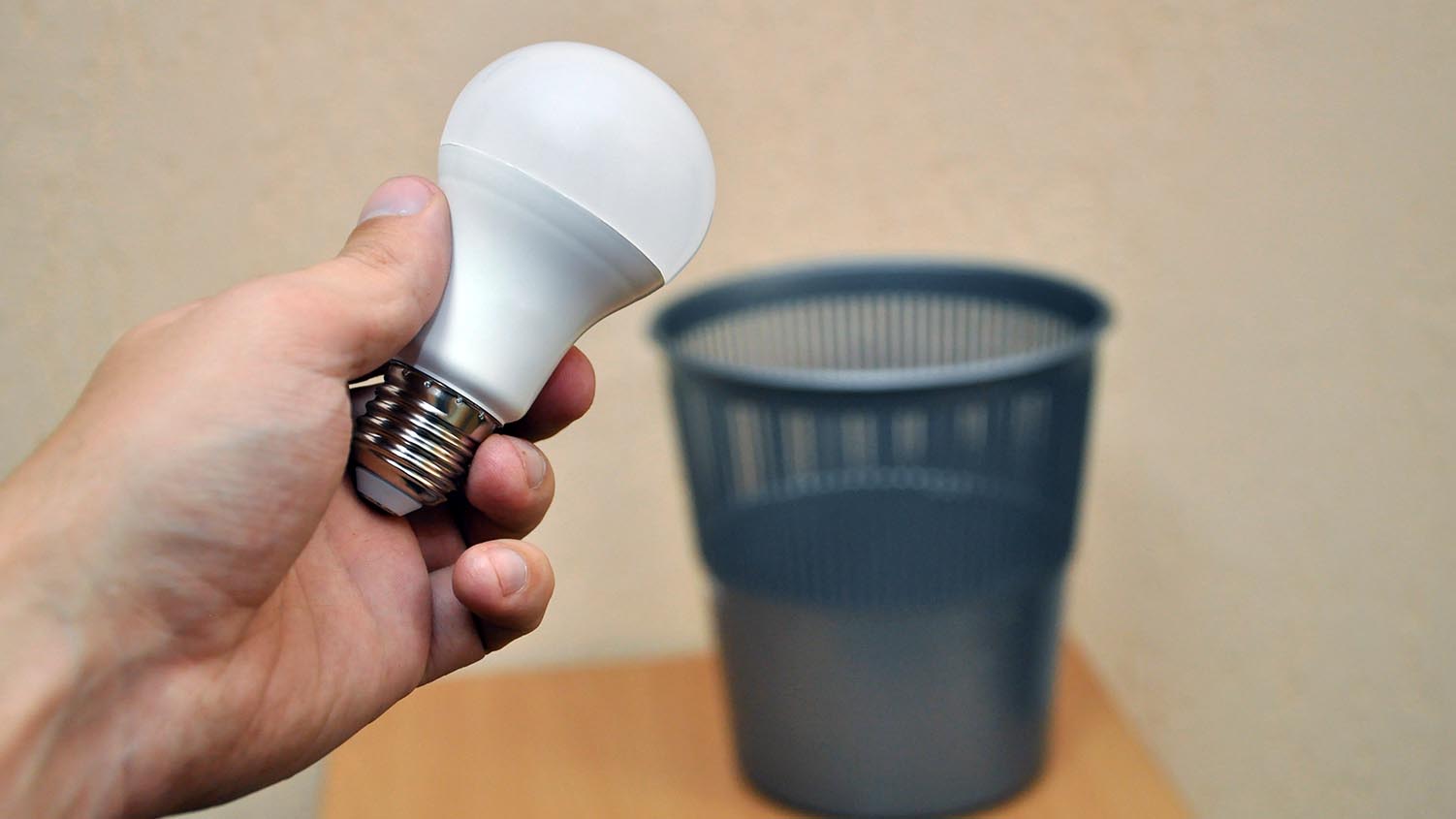How To Dispose An LED Bulb