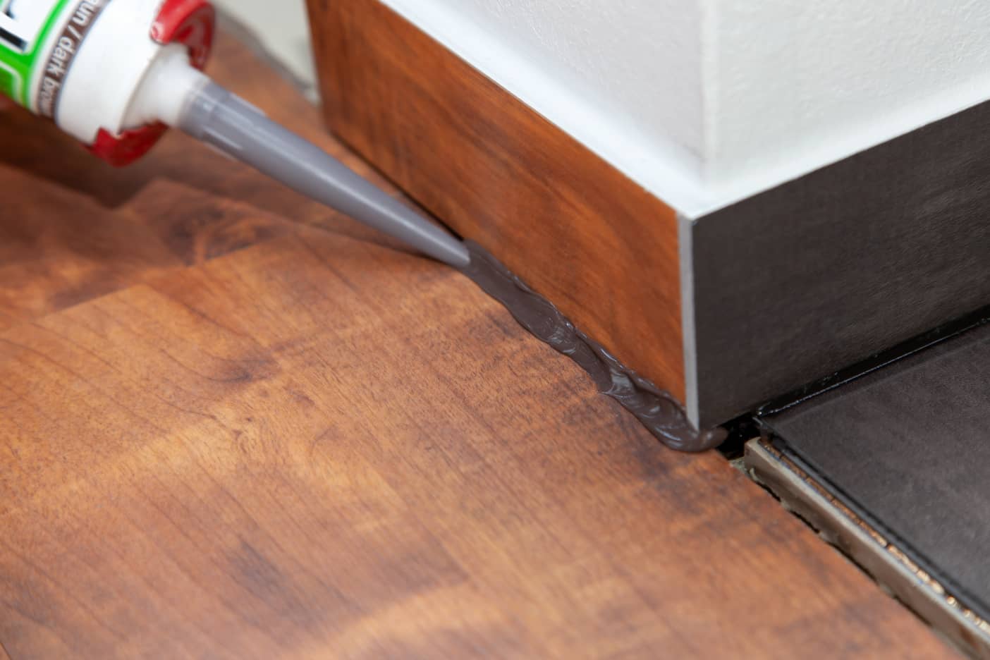 How To Fill Gap Between Baseboard And Floor