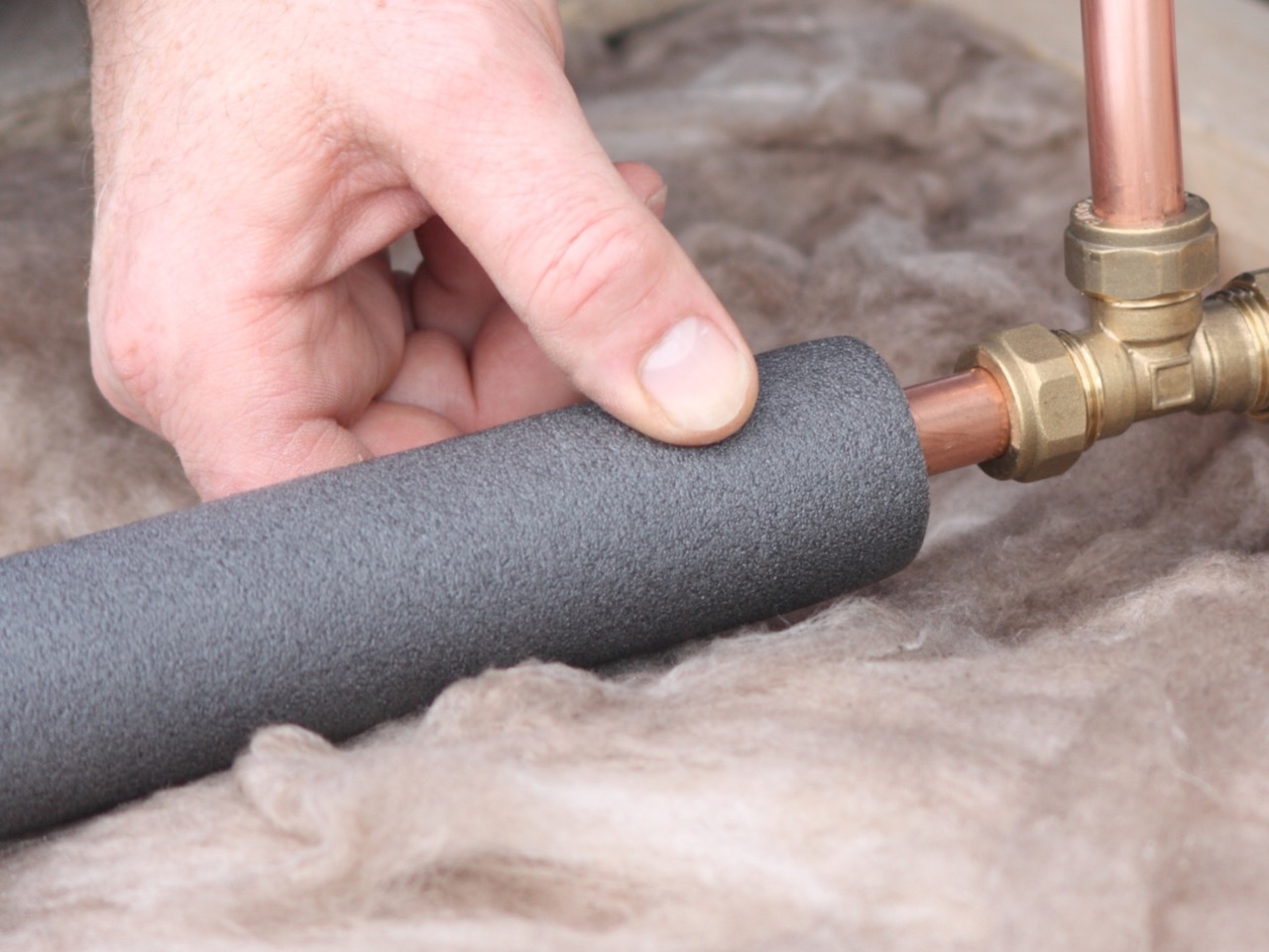 How To Insulate Plumbing Pipes