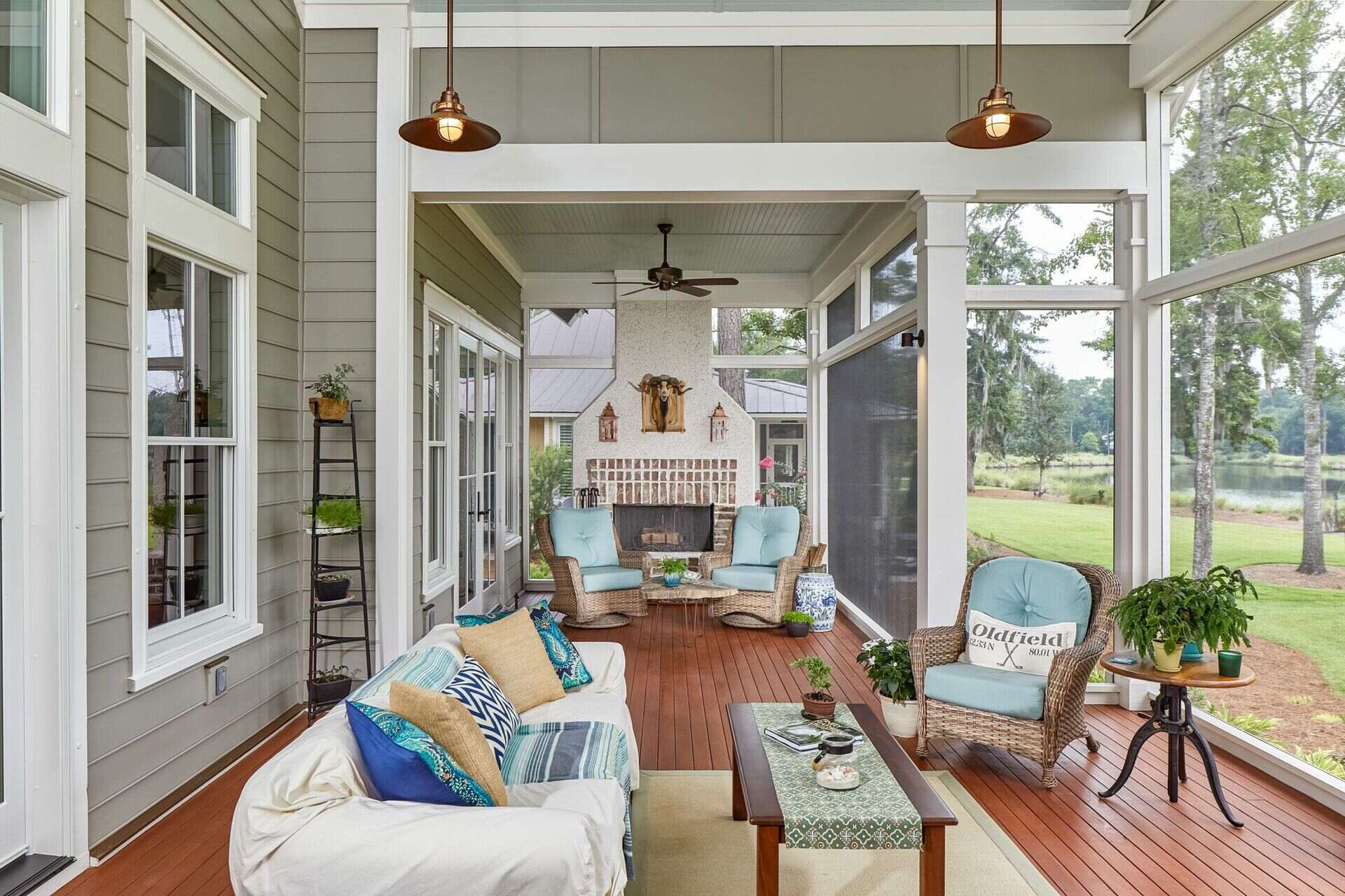 How To Keep Bugs Off Screened-In Porch