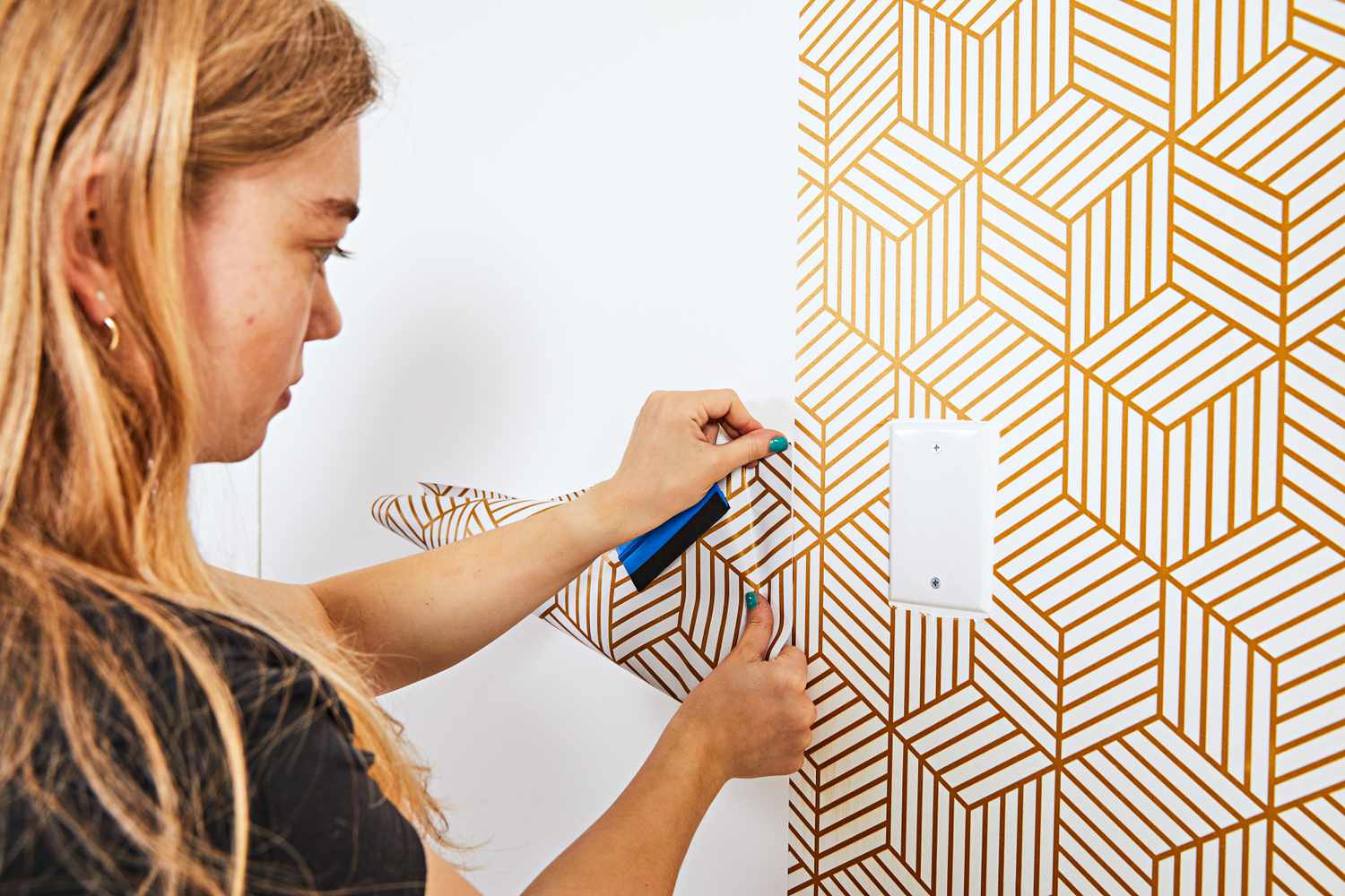 How To Keep Peel And Stick Wallpaper From Coming Off