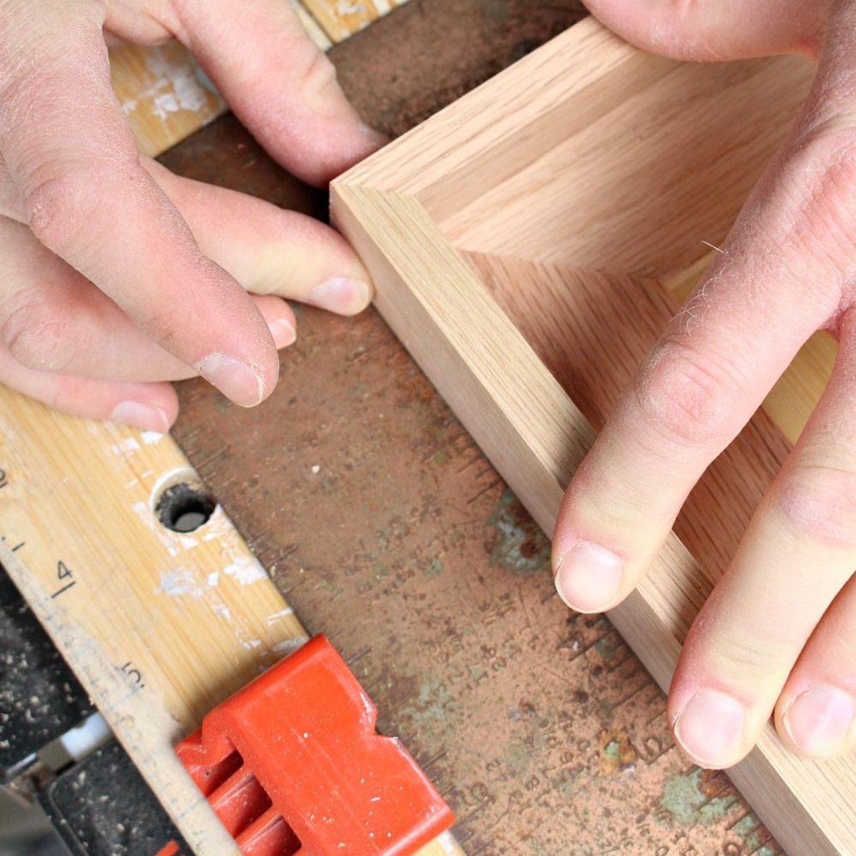 How To Make A Picture Frame Out Of Wood With Hand Tools