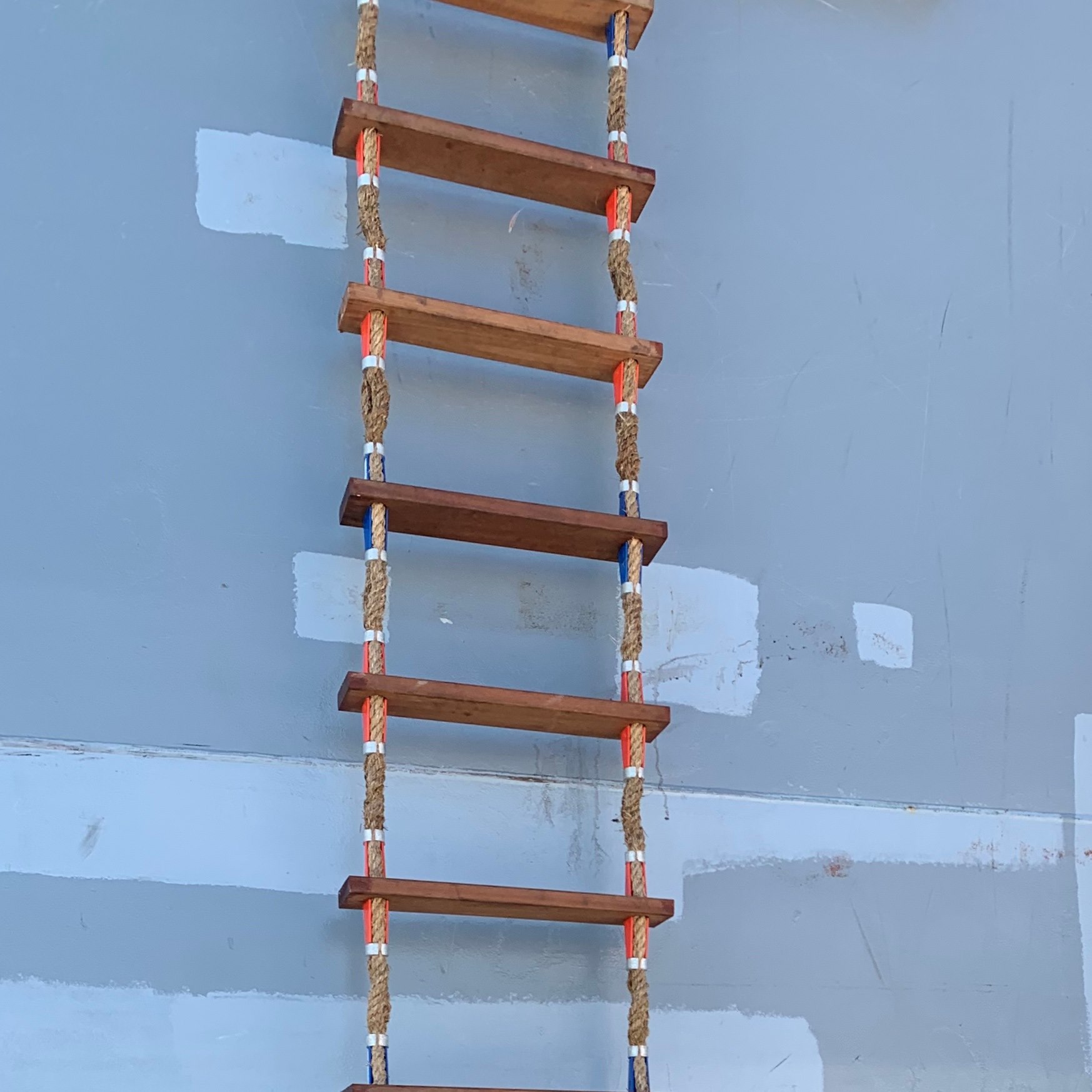 How To Make A Rope Ladder With Wood Steps