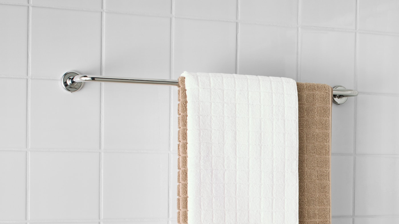 How To Place Towels On An 18-Inch Single Towel Bar