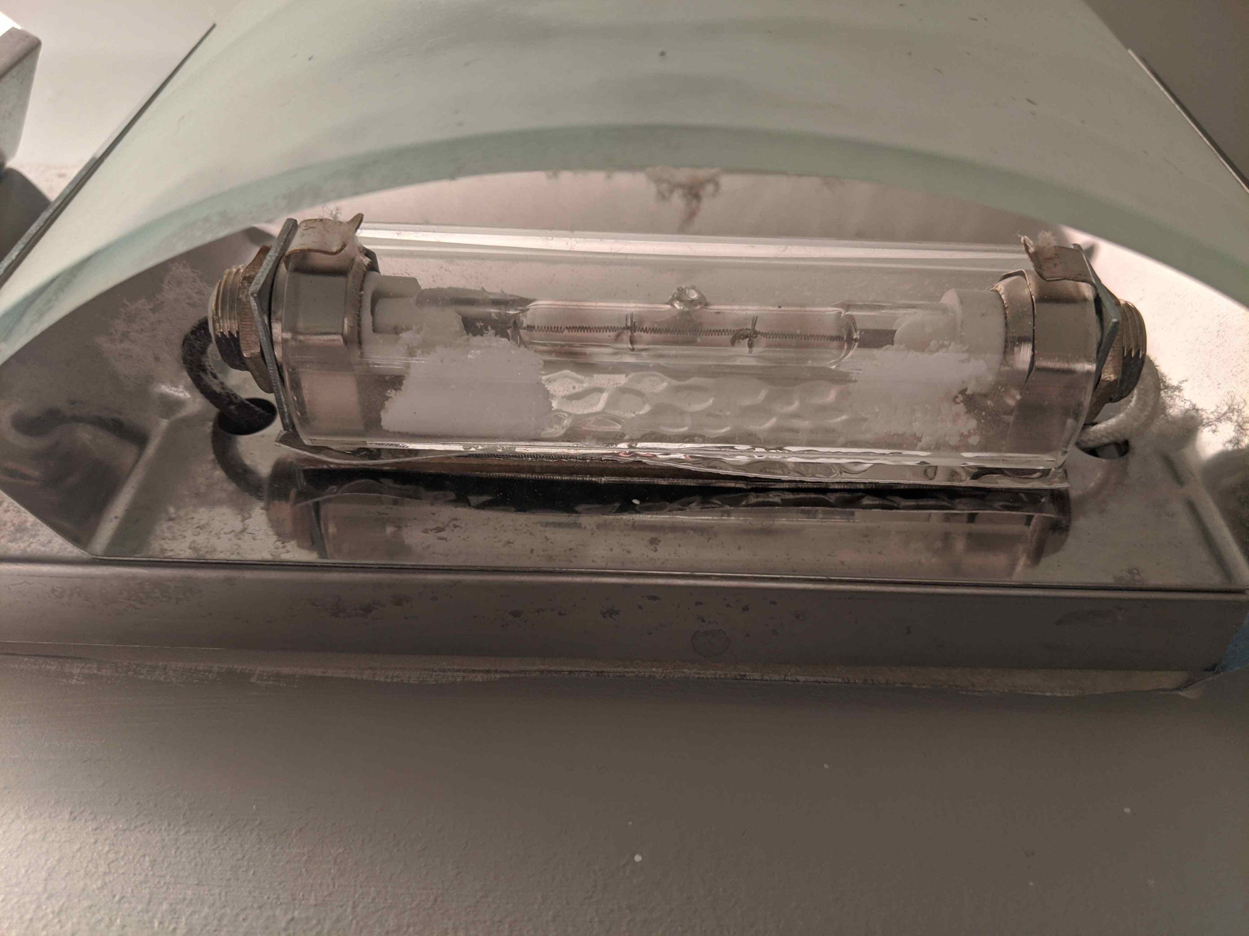 How To Remove A T3 Halogen Bulb