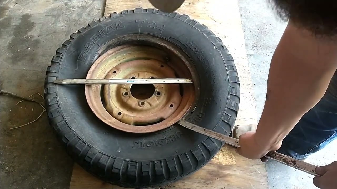 How To Remove A Tire With Hand Tools