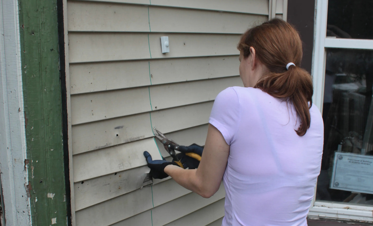 How To Remove Siding