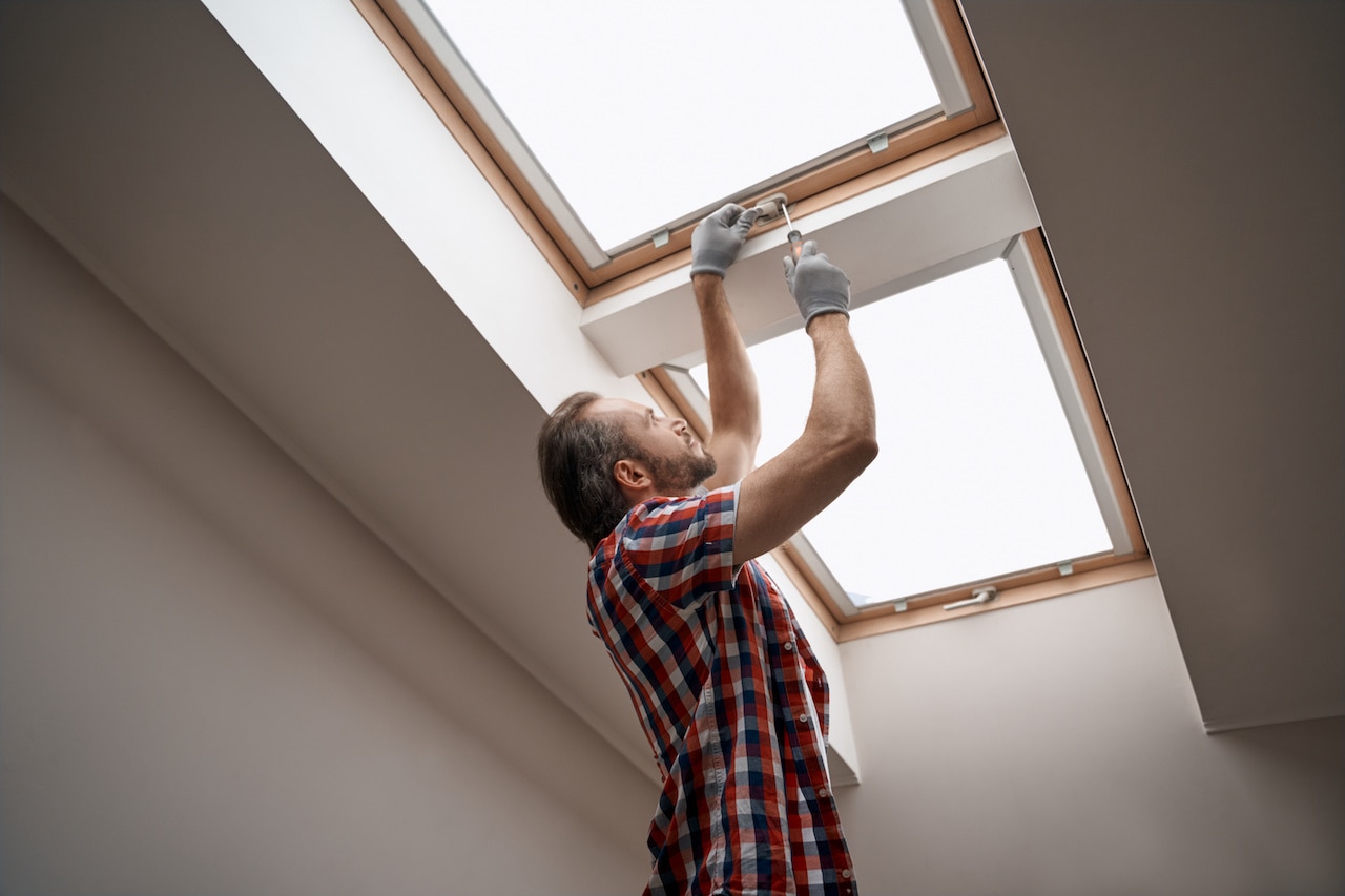 How To Replace A Skylight Window