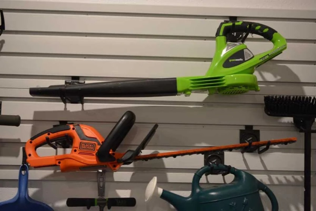 How To Store A Leaf Blower