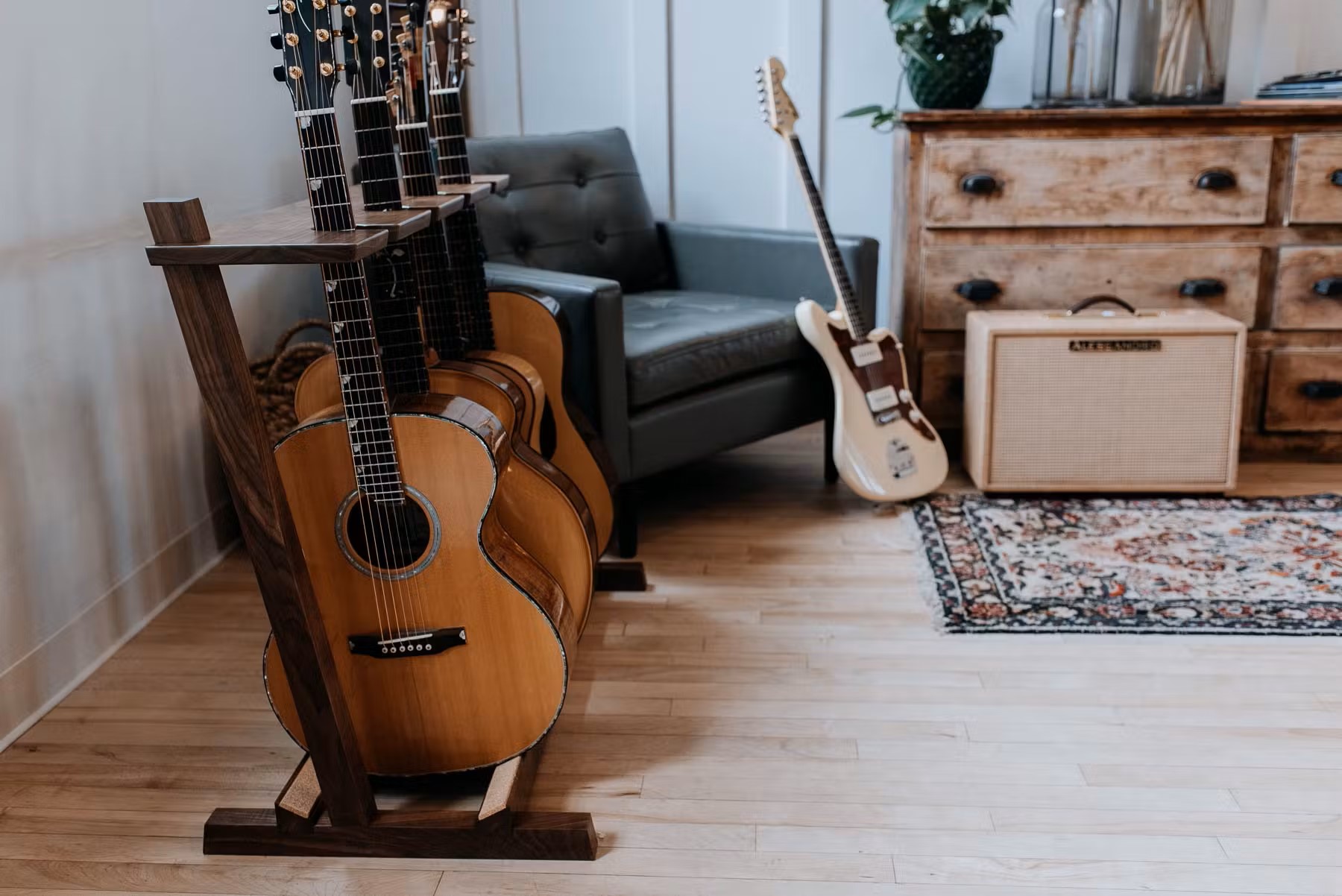 How To Store Acoustic Guitar