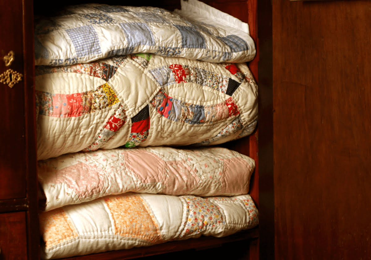 How To Store Antique Quilts