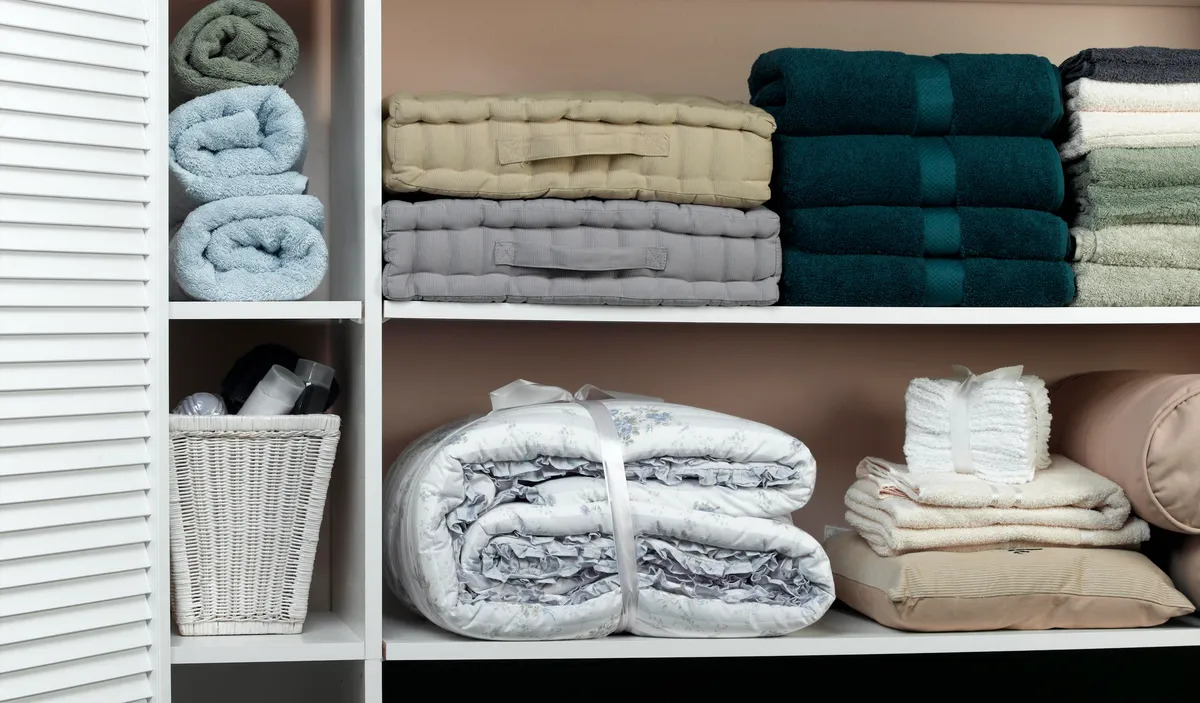 How To Store Comforters In Closet