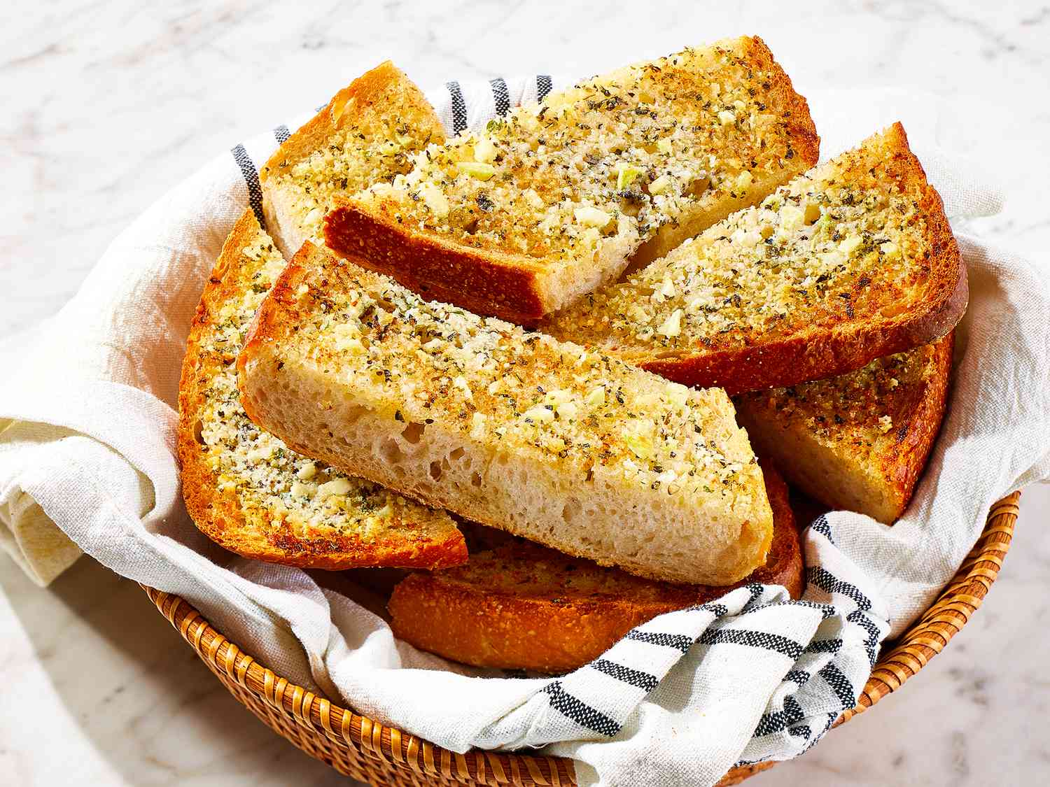 How To Store Cooked Garlic Bread