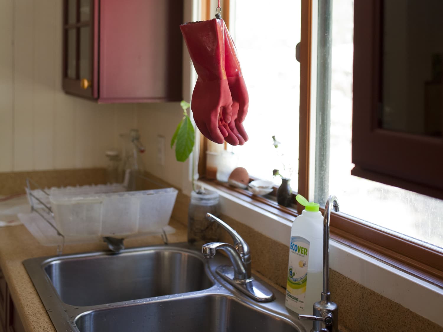 How To Store Dishwashing Gloves