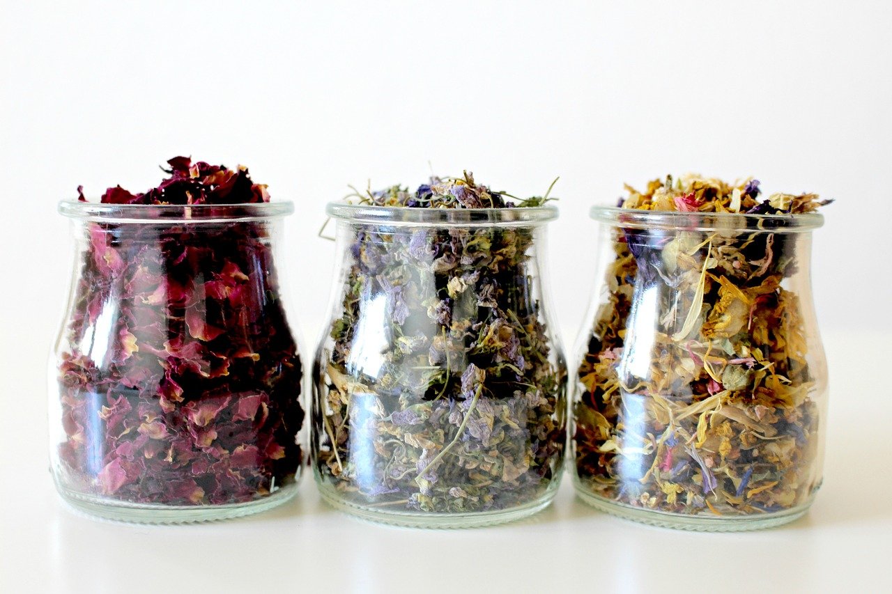 How To Store Dry Rose Petals