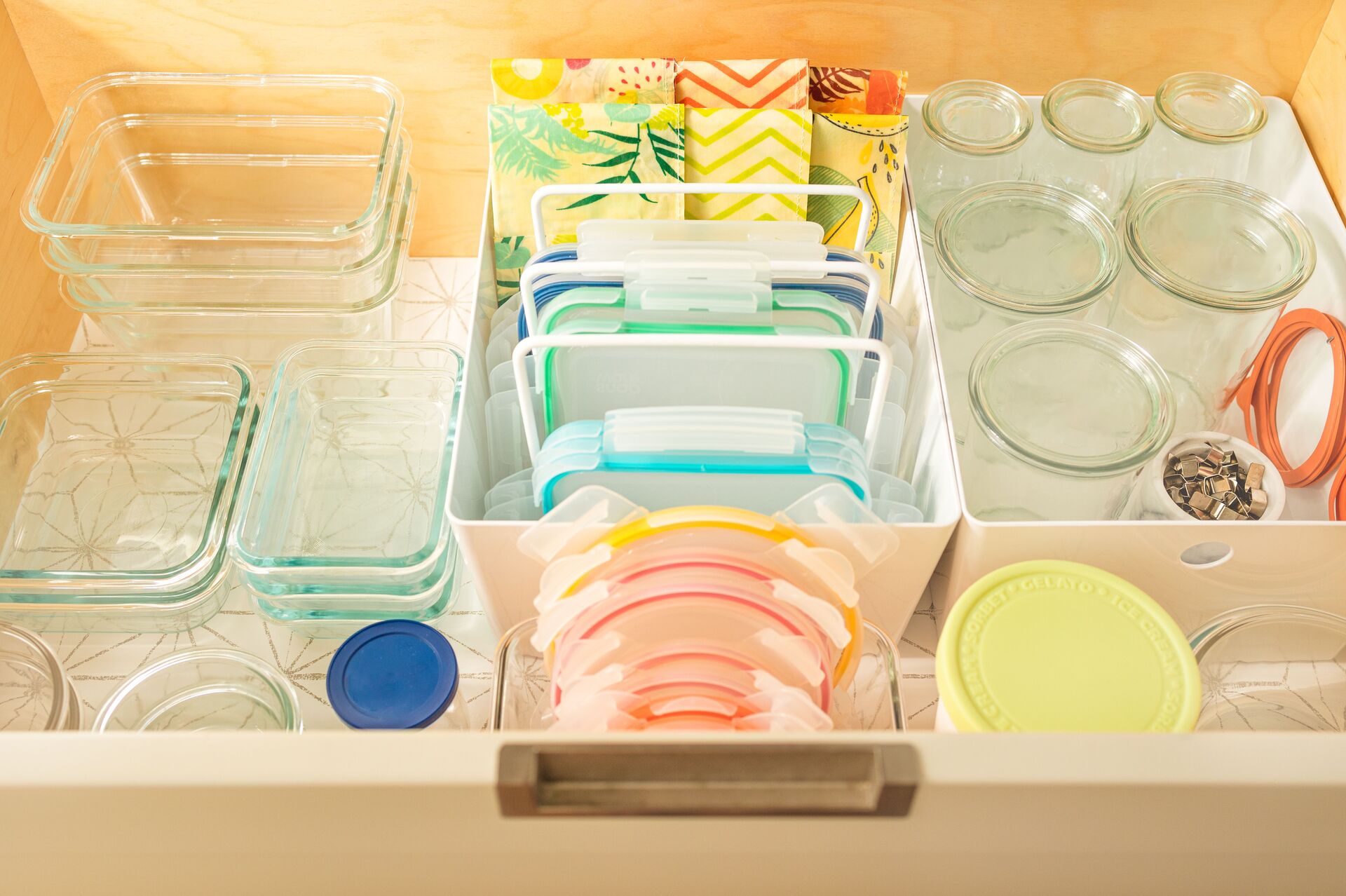 Need advice on how to organize pyrex/glass containers : r/declutter