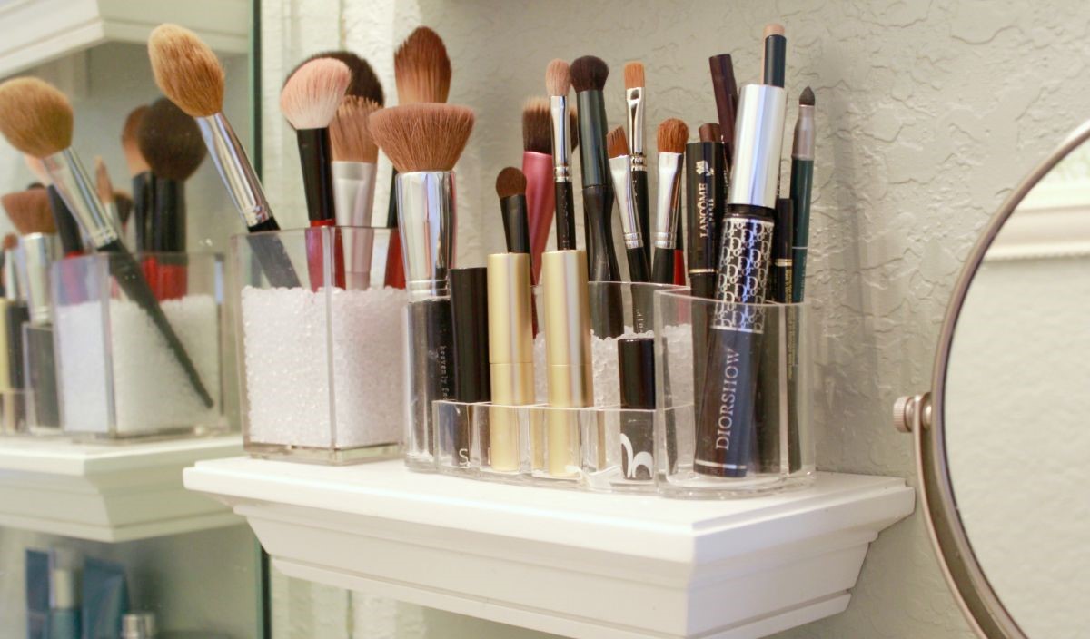 How To Store Makeup In Bathroom