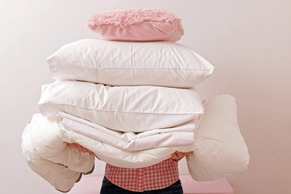 How To Store Pillows And Blankets