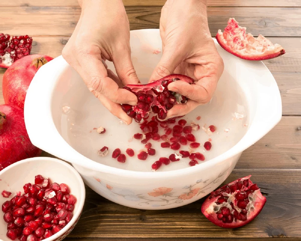 How To Store Pomegranate Seeds In Water