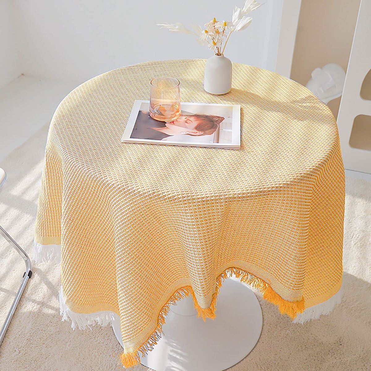 How To Store Round Tablecloths Without Wrinkling