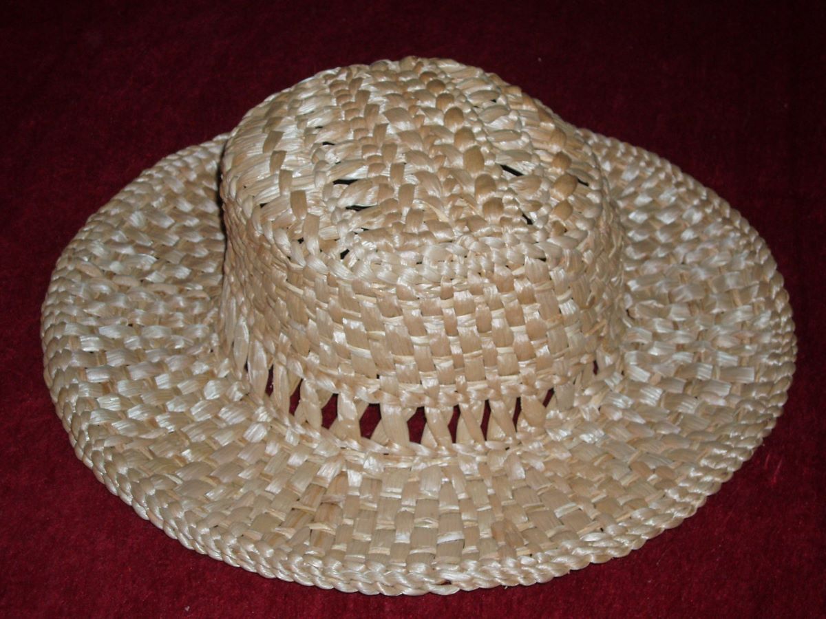 How To Store Straw Hats