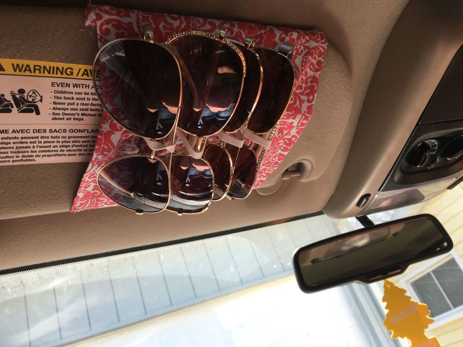 How To Store Sunglasses In Car