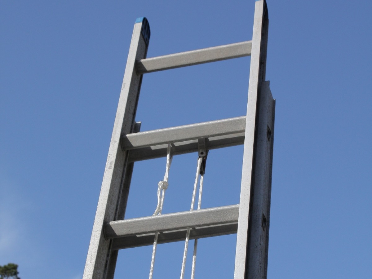 Locks Pulleys And Pulley Ropes Must Be Inspected On What Type Of Ladder