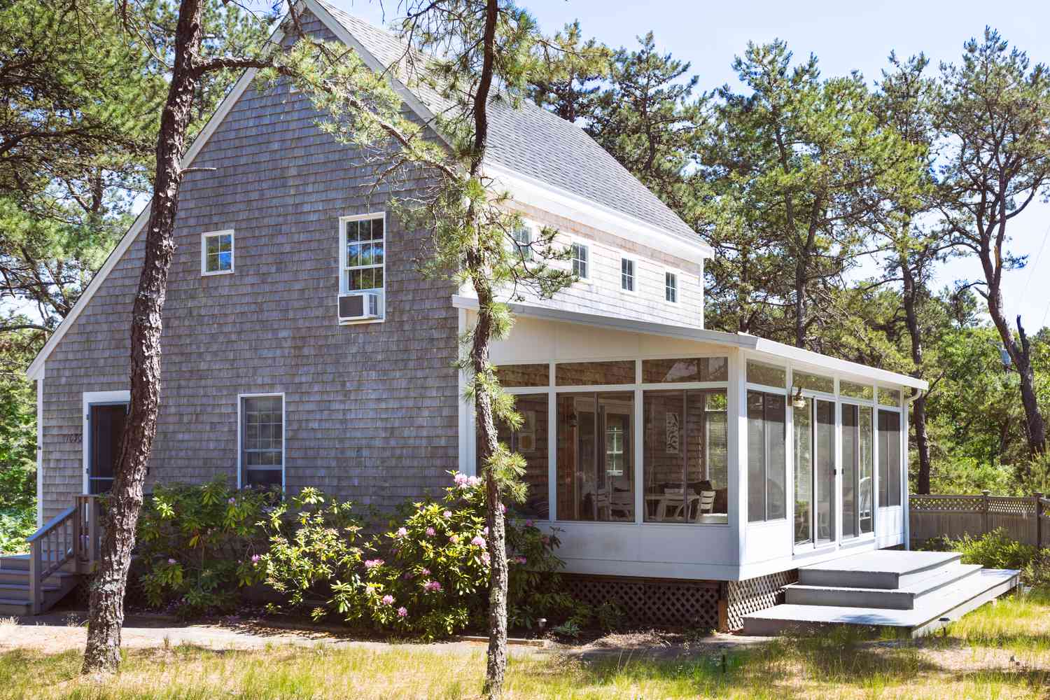 The History Behind The Saltbox House And Its Unique Roofline