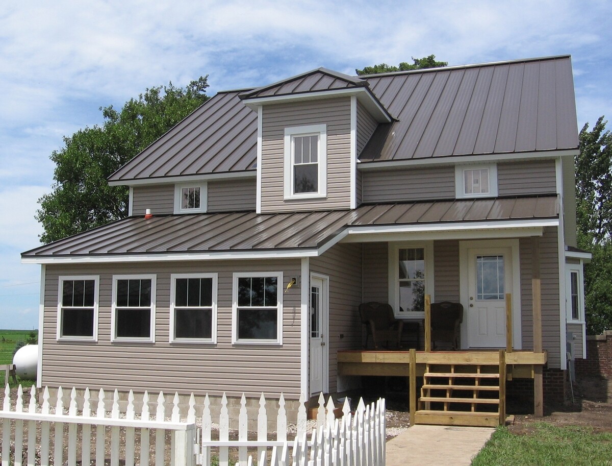 What Color Metal Roof Goes With Tan Siding 1695610657 