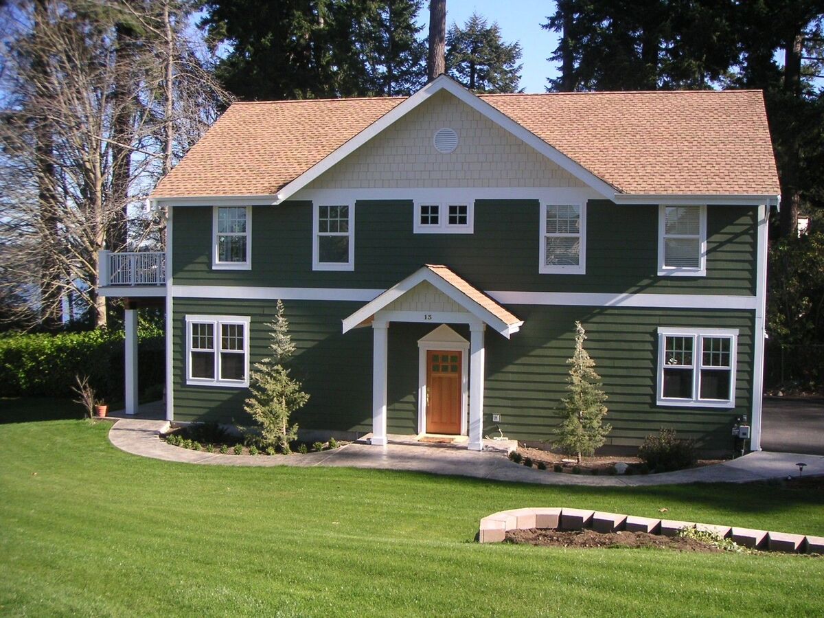 What Color Siding Goes With A Brown Roof