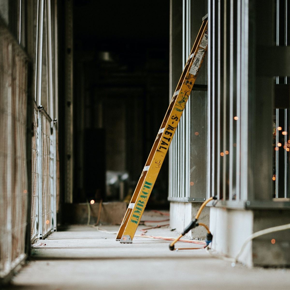 What Is A General Safety Guideline For Ladder Use?
