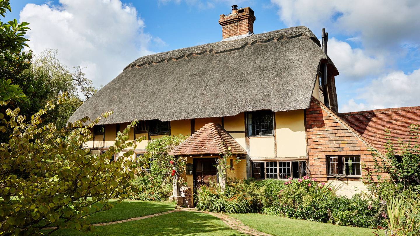 What Is A Thatched Roof