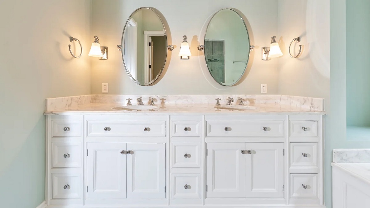 What Is The Ideal Mirror Size For A 72-Inch Vanity