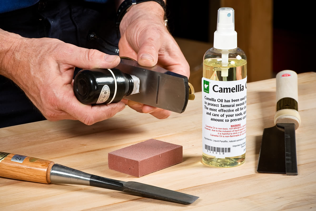 What Kind Of Oil Can You Use On Hand Tools