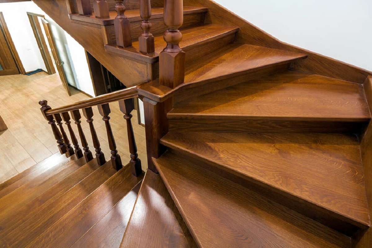What Polyurethane Finish To Use On Stairs
