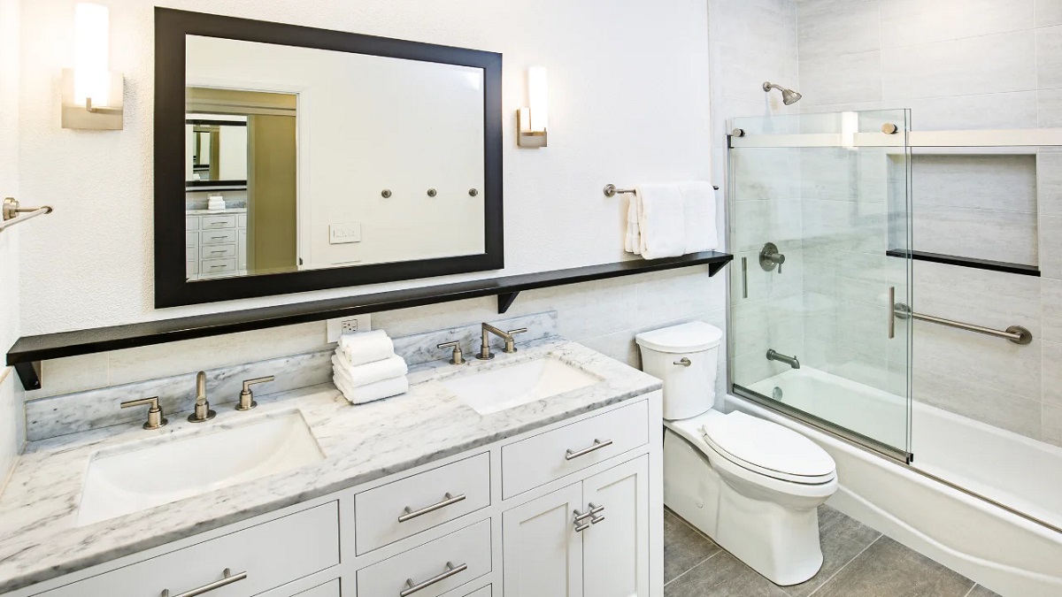 What Size Bathroom Mirror For A 48-Inch Vanity