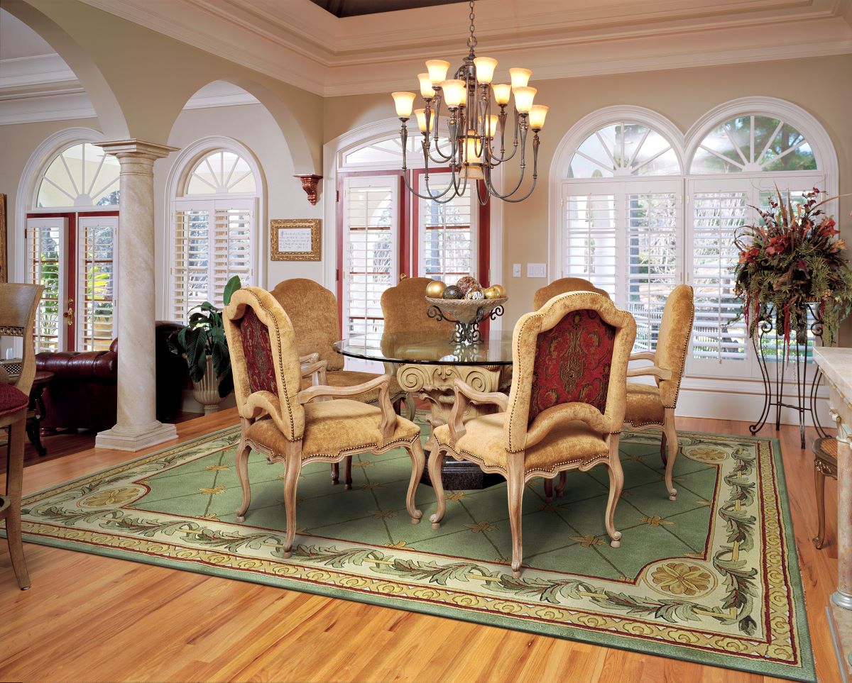 What Size Should A Dining Room Rug Be