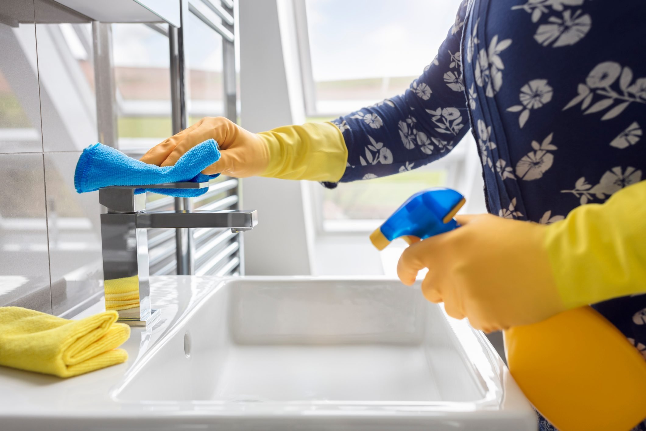 What To Clean Bathroom Sink With Storables