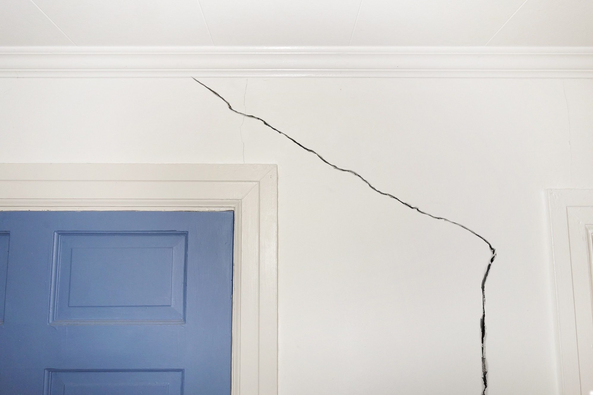 When To Worry About Cracks In Interior Walls