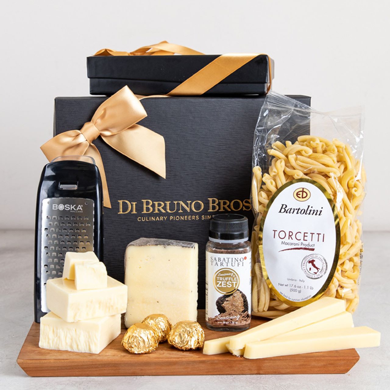 12 Incredible Cheese Gift Baskets for 2023