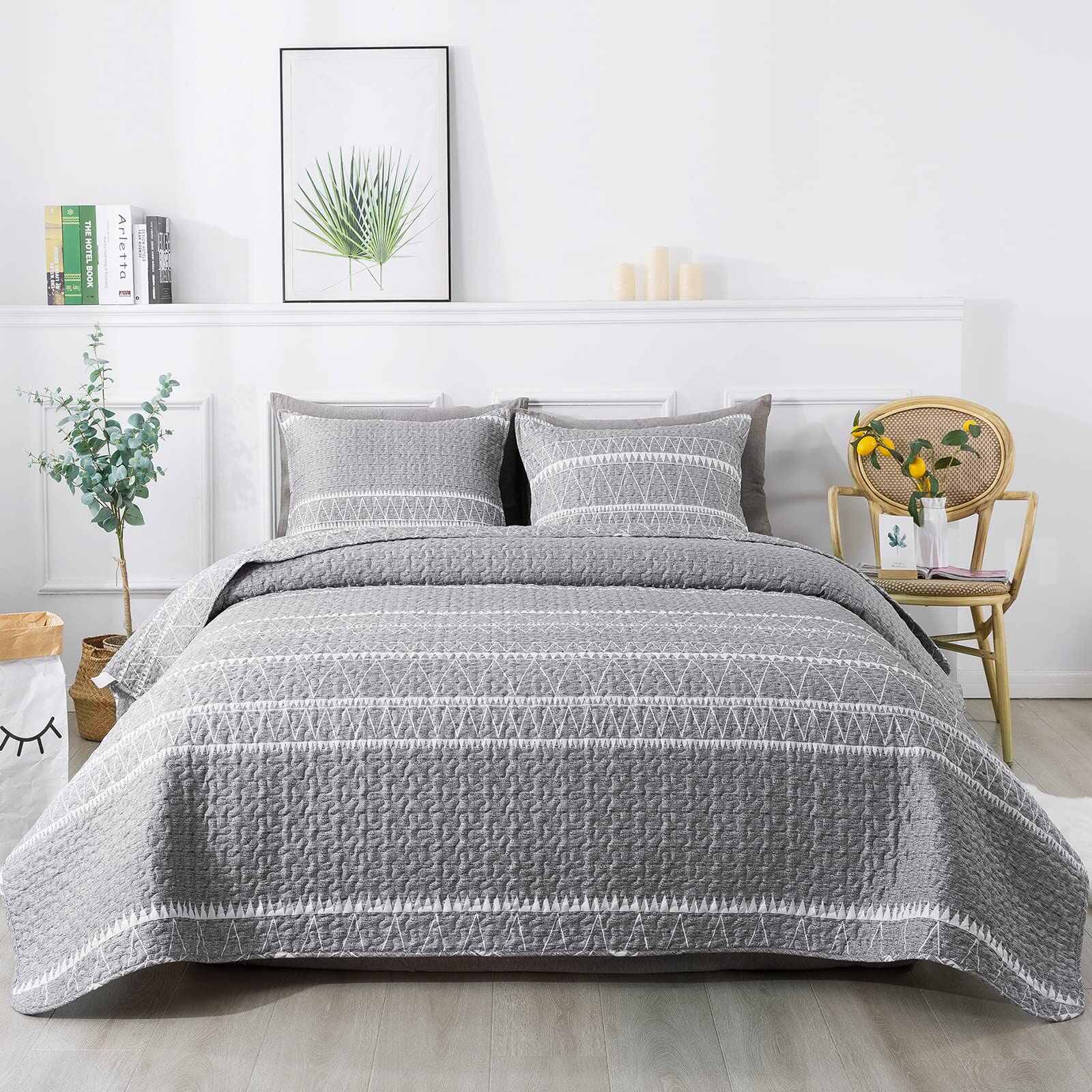13 Best Grey Quilt for 2024