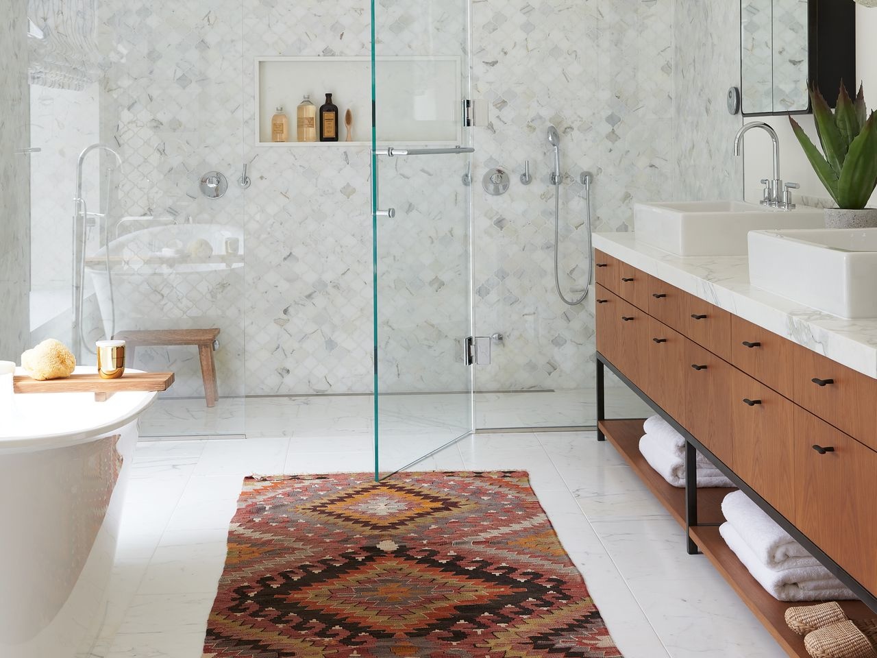 13 Superior Bathroom Rugs for 2024