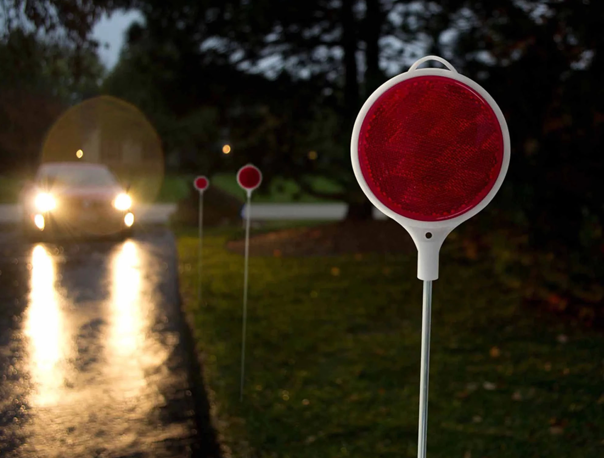 14 Amazing Reflective Driveway Markers For 2023