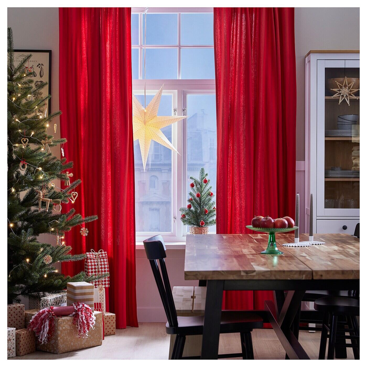 14 Unbelievable Christmas Curtains for 2024