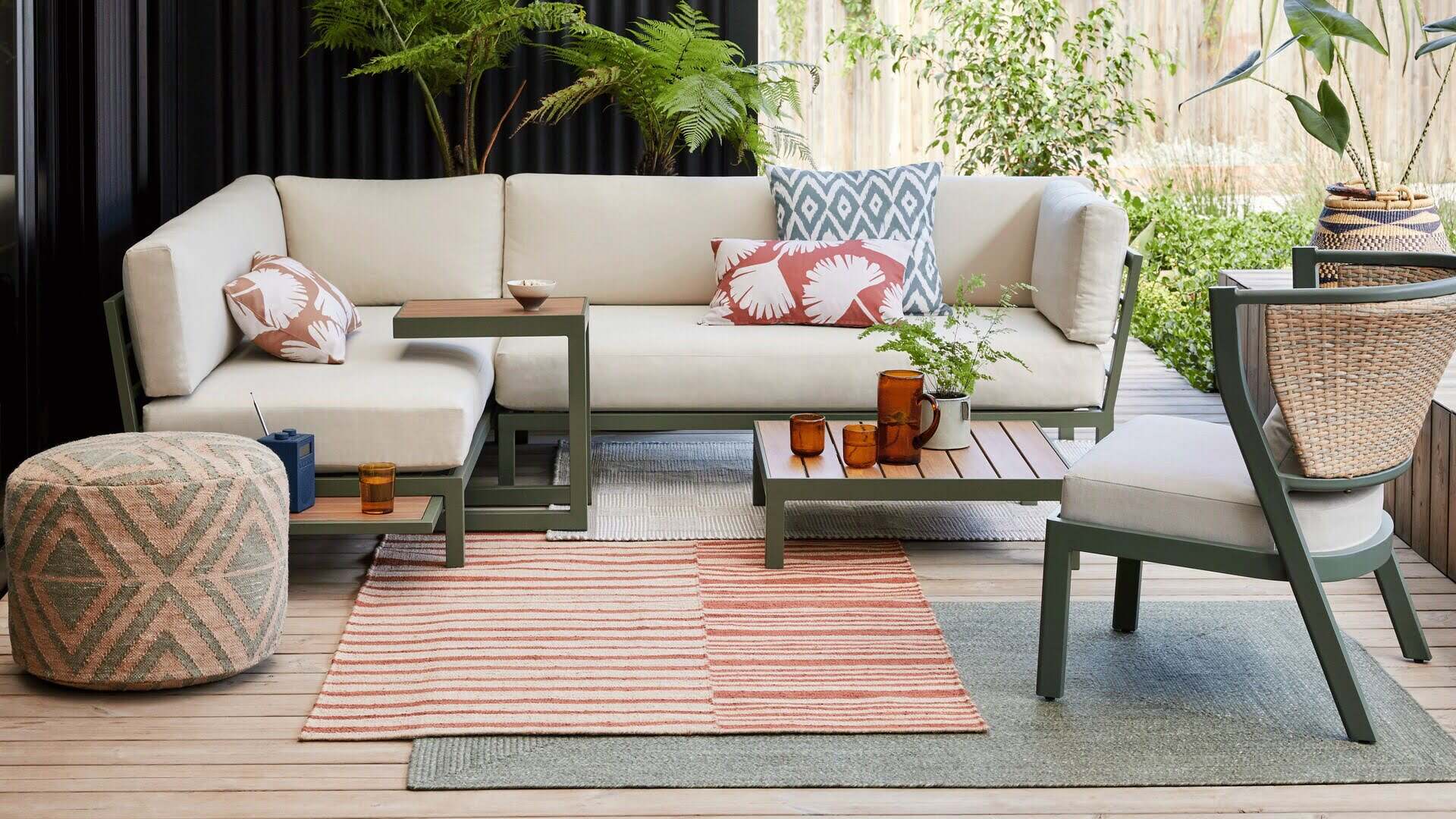 15 Amazing Patio Rugs for 2024