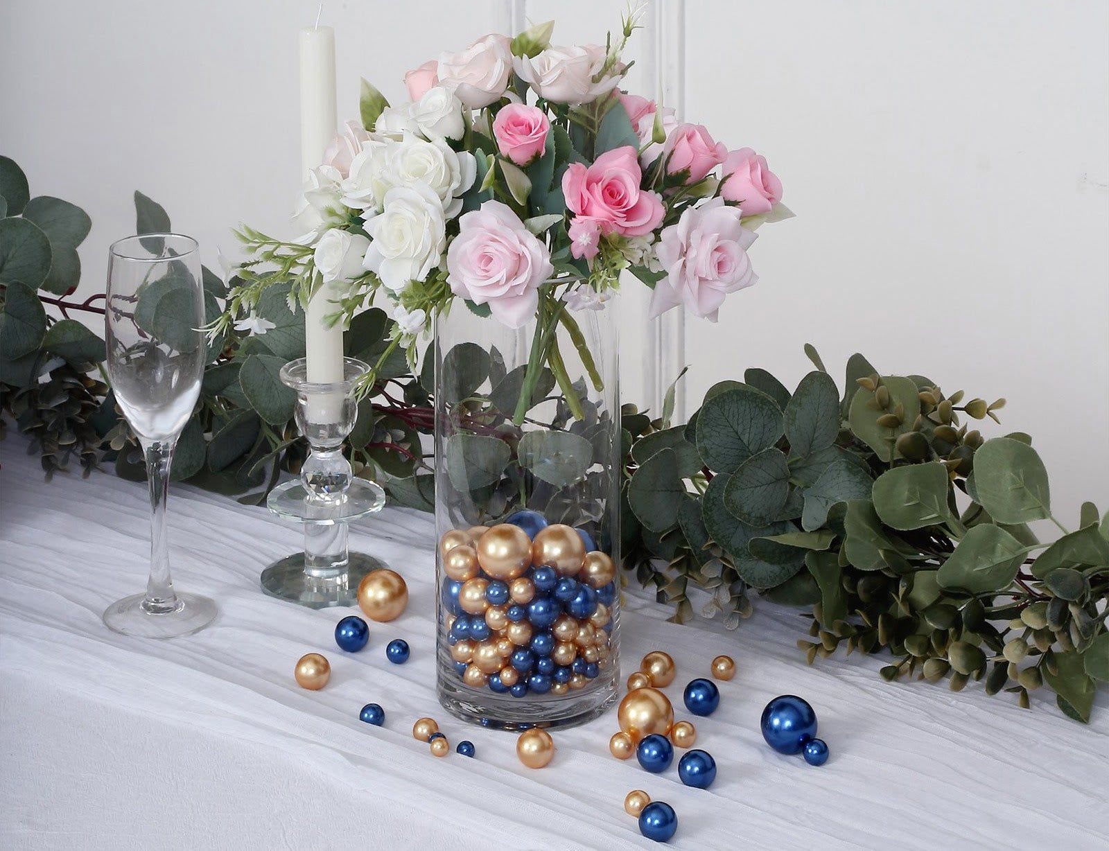 15 Amazing Vase Fillers For Centerpieces for 2024