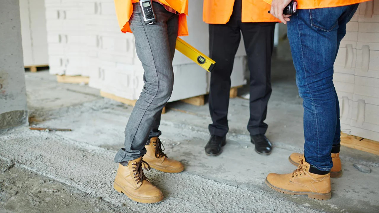 15 Best Construction Boots For Men For 2024