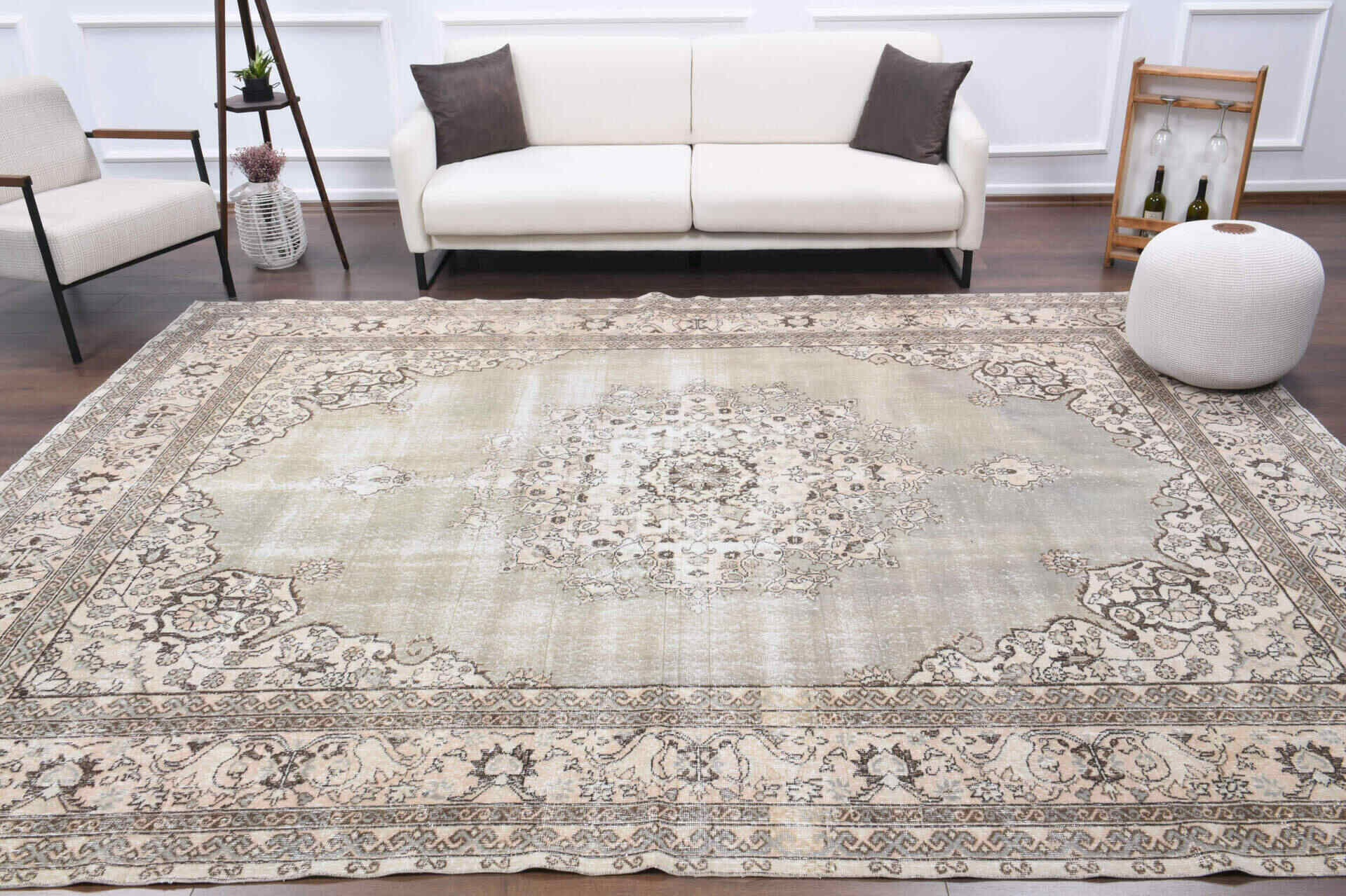 15 Best Large Area Rugs for 2024